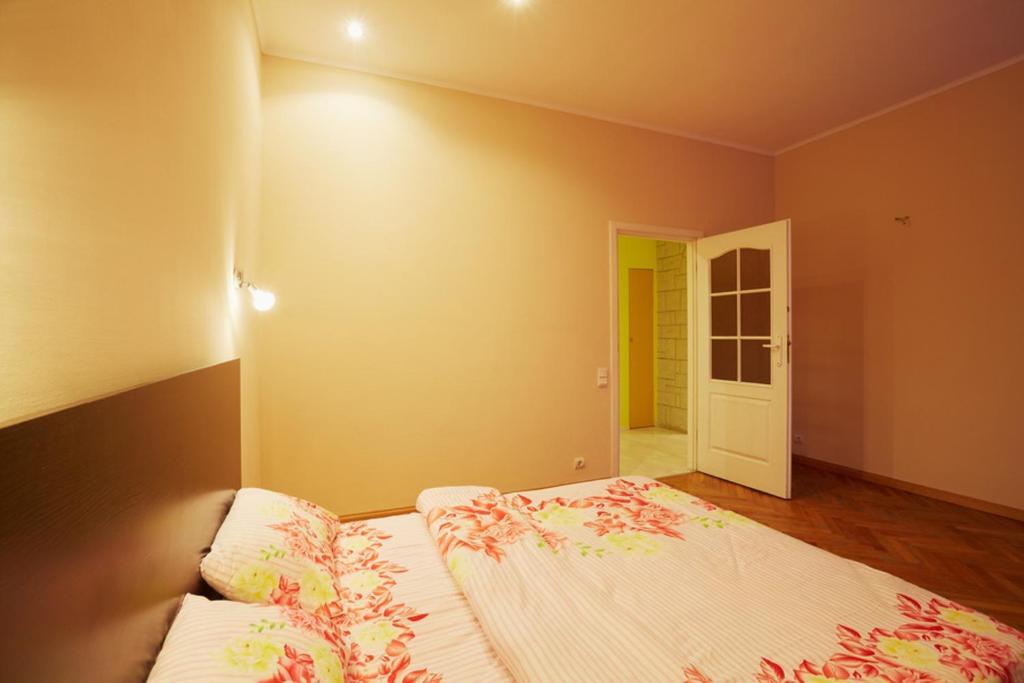 Stay Lviv Apartments 部屋 写真